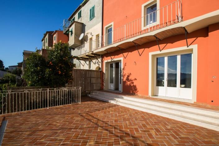 Image No.9-4 Bed Townhouse for sale