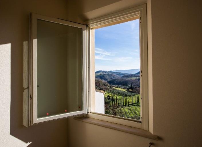 Image No.12-4 Bed Townhouse for sale