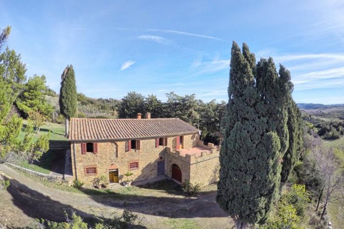 Image No.1-Ferme de 6 chambres à vendre à Pomarance