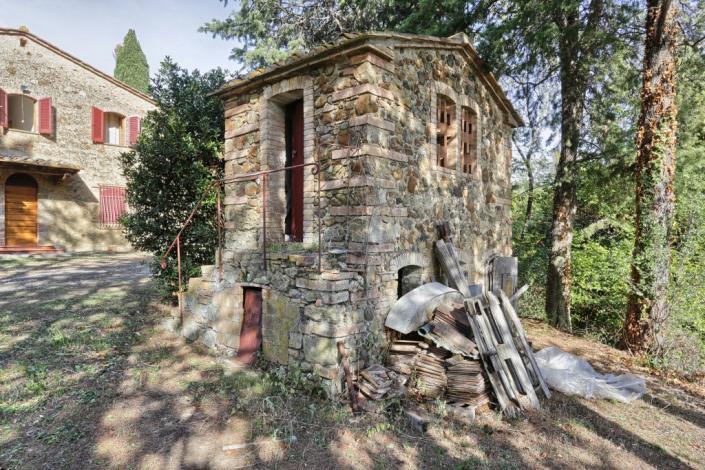 Image No.3-Ferme de 6 chambres à vendre à Pomarance
