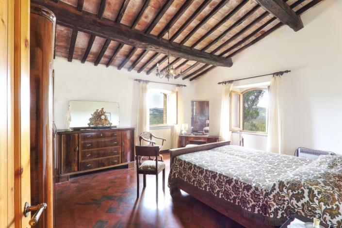 Image No.5-Ferme de 6 chambres à vendre à Pomarance