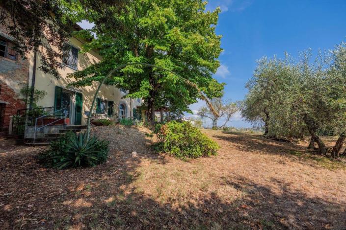 Image No.4-4 Bed Farmhouse for sale