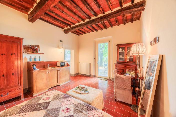 Image No.9-4 Bed Farmhouse for sale