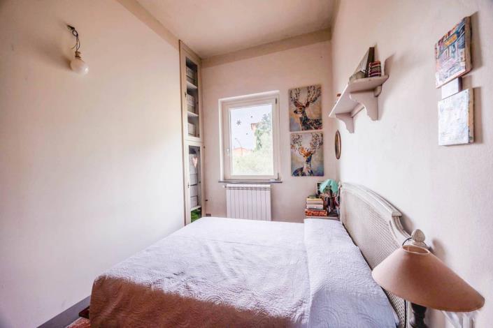 Image No.13-4 Bed Farmhouse for sale