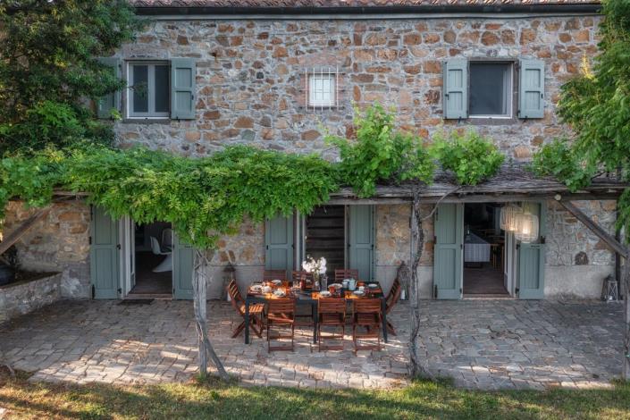 Image No.11-4 Bed Country House for sale