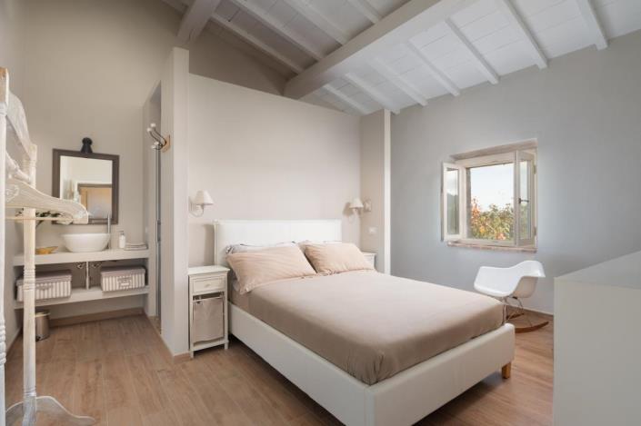 Image No.60-4 Bed Country House for sale