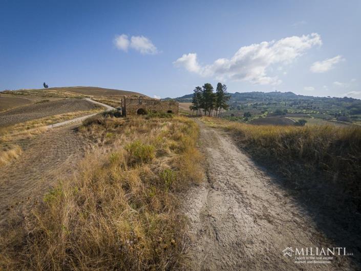 Image No.19-Farmhouse for sale