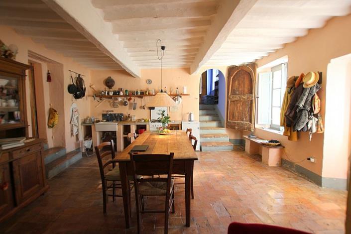 Image No.11-4 Bed Farmhouse for sale