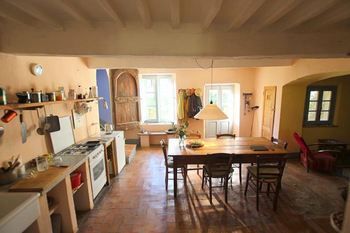 Image No.10-4 Bed Farmhouse for sale