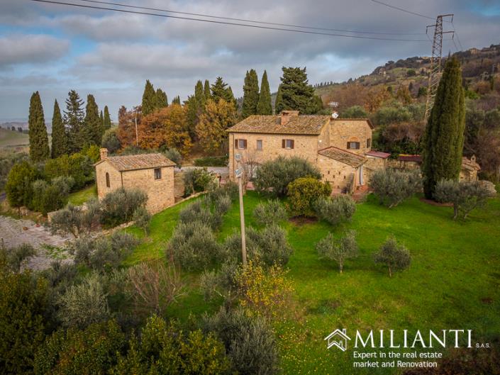 Image No.2-5 Bed Farmhouse for sale