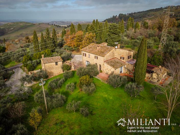 Image No.3-5 Bed Farmhouse for sale