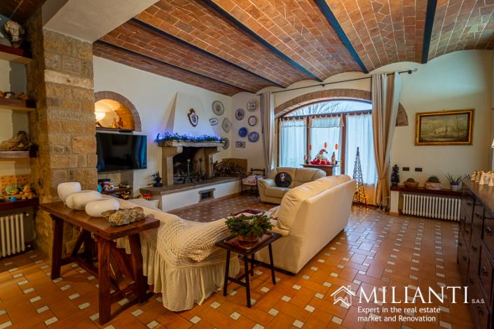 Image No.13-5 Bed Farmhouse for sale