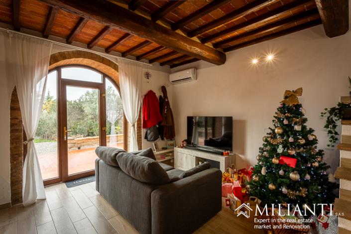 Image No.30-5 Bed Farmhouse for sale