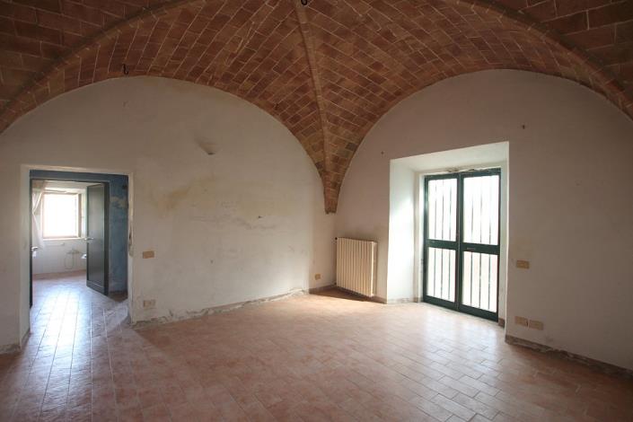 Image No.12-7 Bed Farmhouse for sale