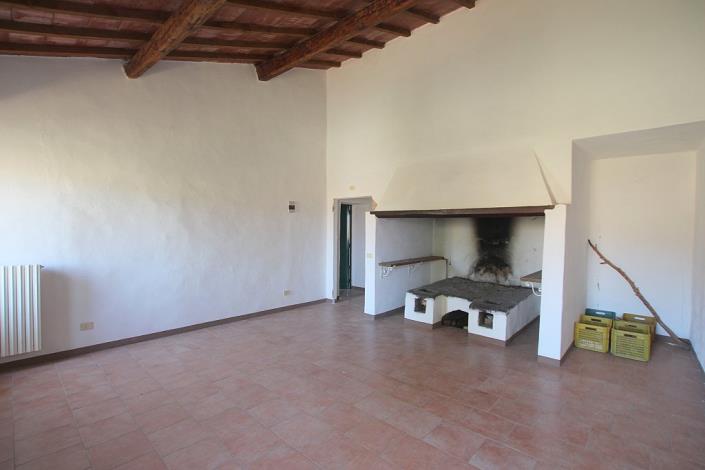 Image No.15-7 Bed Farmhouse for sale