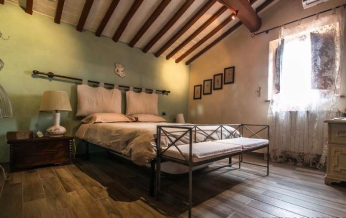 Image No.17-Maison de campagne de 4 chambres à vendre à Montecatini Val di Cecina