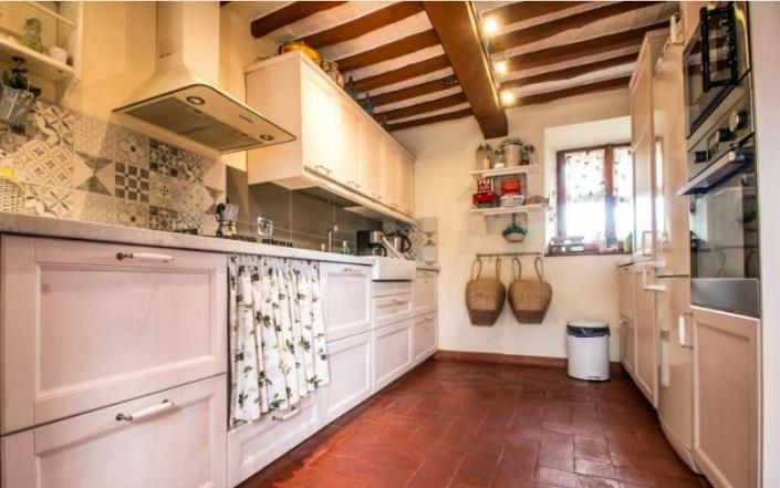 Image No.19-Maison de campagne de 4 chambres à vendre à Montecatini Val di Cecina