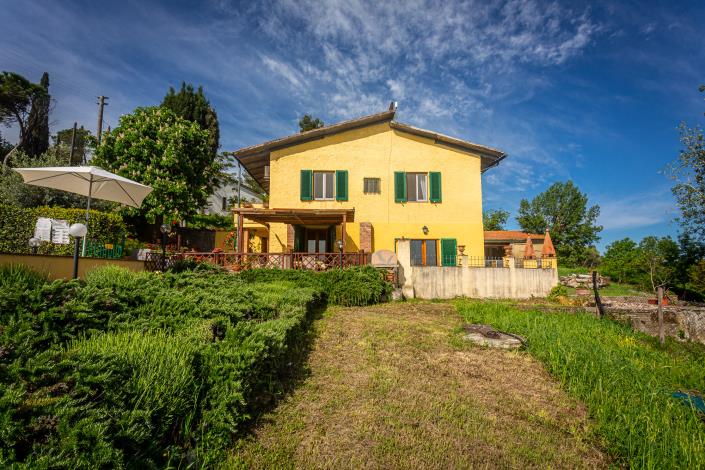 Image No.8-Maison de campagne de 3 chambres à vendre à Lajatico