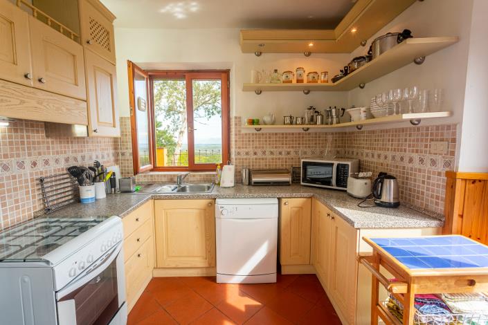 Image No.12-Maison de campagne de 3 chambres à vendre à Lajatico