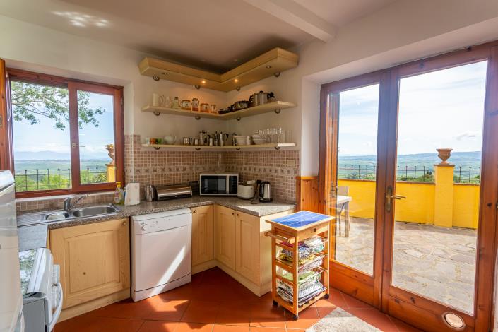 Image No.13-Maison de campagne de 3 chambres à vendre à Lajatico