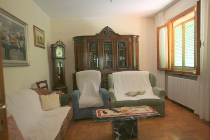 Image No.6-3 Bed Country House for sale