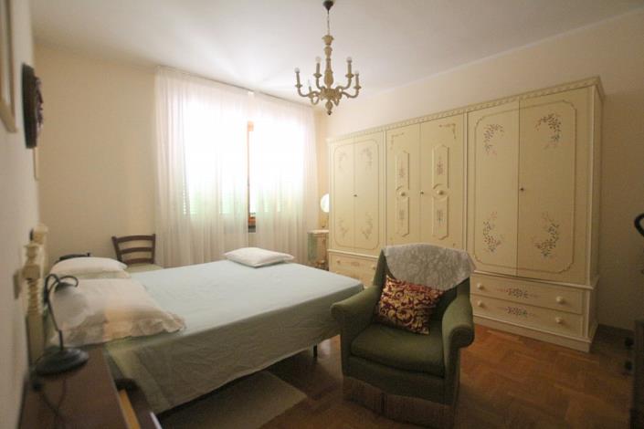 Image No.8-3 Bed Country House for sale