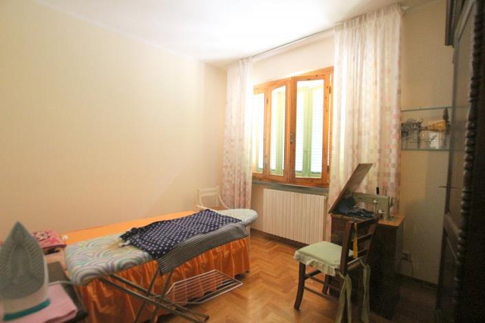 Image No.9-3 Bed Country House for sale