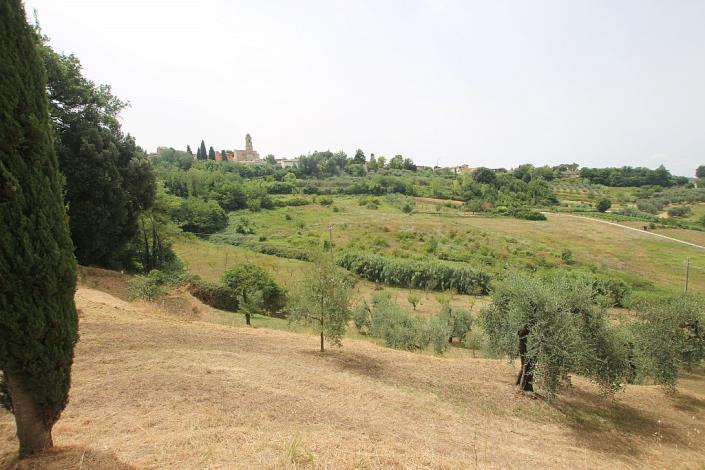 Image No.11-3 Bed Country House for sale