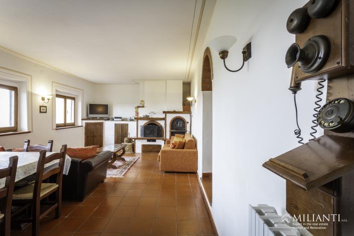 Image No.10-3 Bed Country House for sale