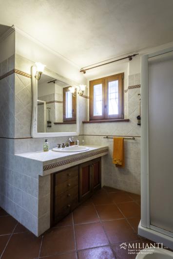 Image No.13-3 Bed Country House for sale