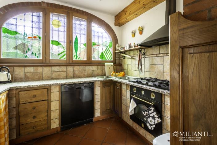 Image No.15-3 Bed Country House for sale