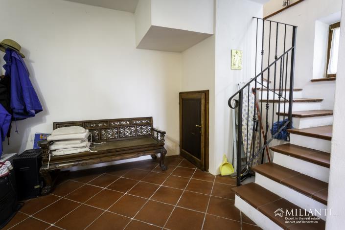 Image No.18-3 Bed Country House for sale