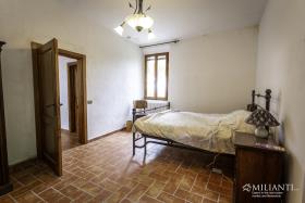 Image No.21-Maison de campagne de 3 chambres à vendre à Volterra