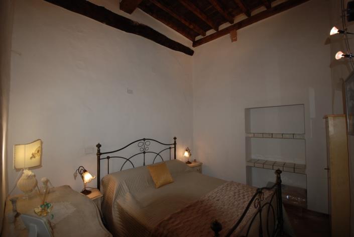 Image No.20-2 Bed Apartment for sale