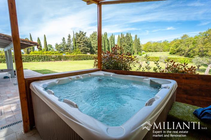 Image No.8-2 Bed Country House for sale