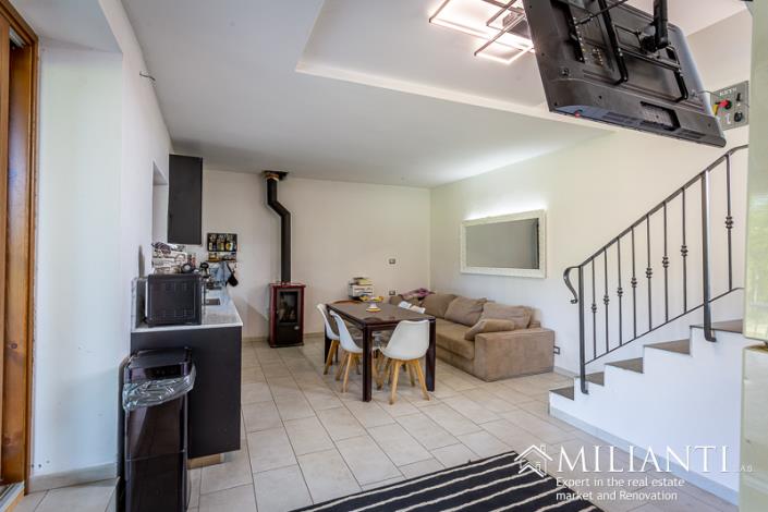 Image No.9-2 Bed Country House for sale