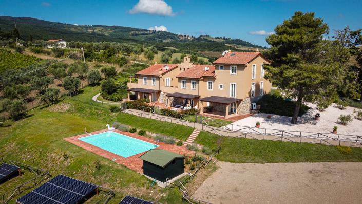 Image No.1-Maison de campagne de 2 chambres à vendre à Lajatico