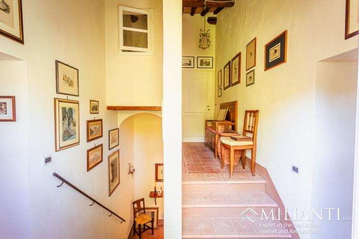 Image No.25-4 Bed Farmhouse for sale