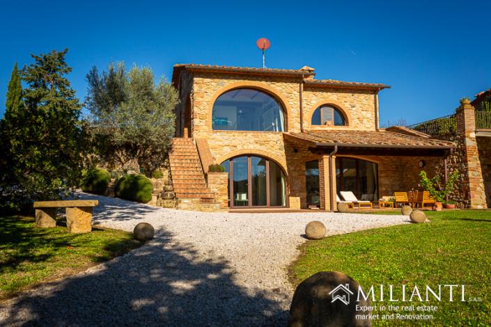 Image No.6-2 Bed Farmhouse for sale