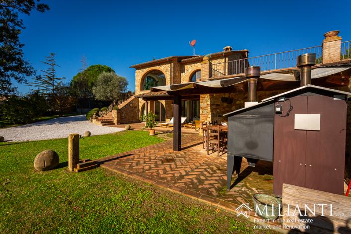 Image No.7-2 Bed Farmhouse for sale