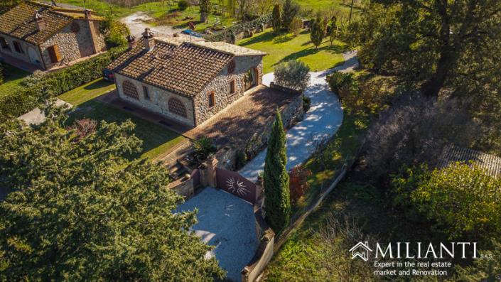 Image No.31-2 Bed Farmhouse for sale