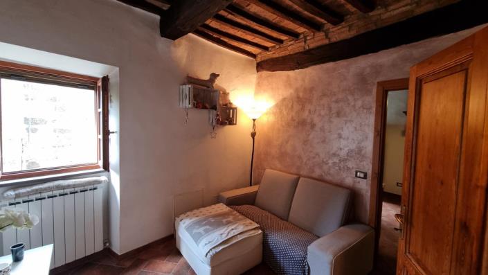 Image No.12-2 Bed Townhouse for sale