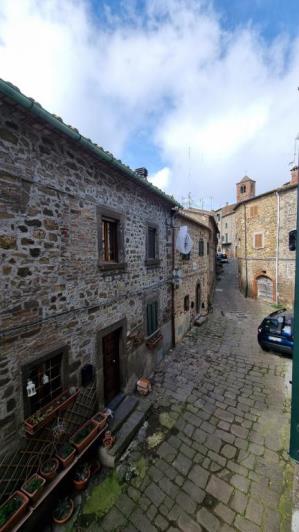 Image No.13-2 Bed Townhouse for sale