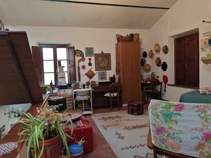 Image No.5-Maison de campagne de 3 chambres à vendre à Lajatico