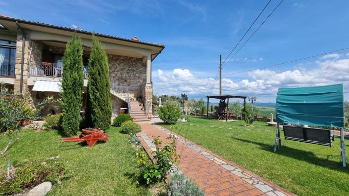 Image No.7-Propriété de pays de 7 chambres à vendre à Montecatini Val di Cecina