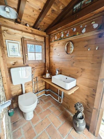 Image No.28-6 Bed Farmhouse for sale