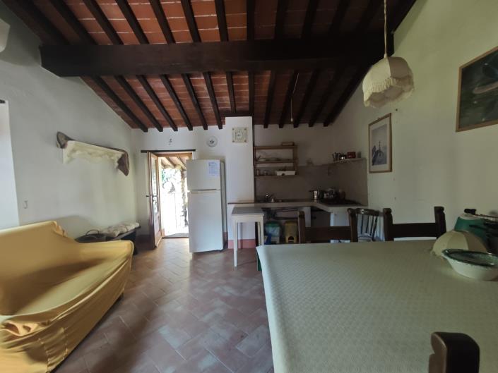 Image No.17-6 Bed Farmhouse for sale