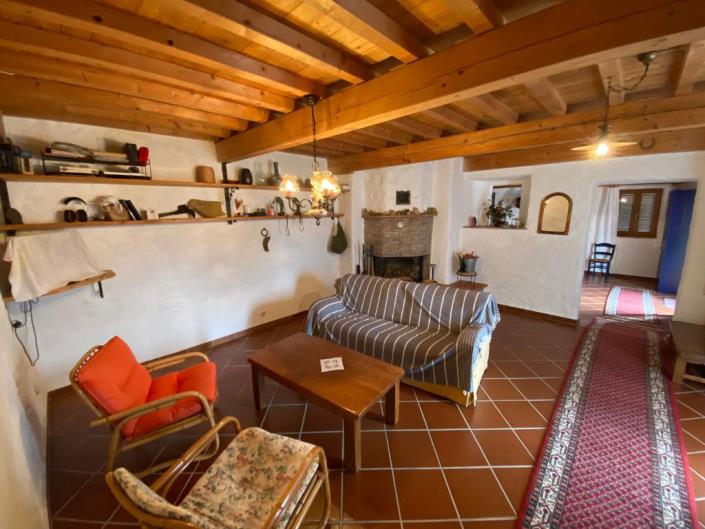 Image No.9-5 Bed Farmhouse for sale