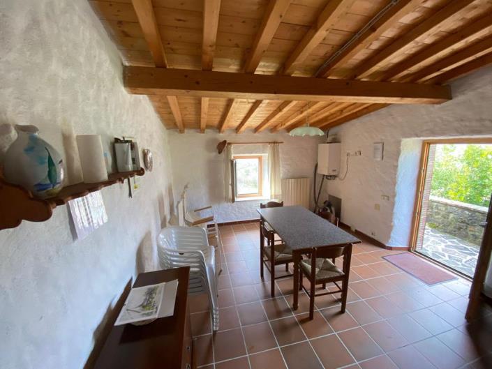 Image No.15-5 Bed Farmhouse for sale