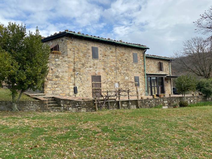 Image No.7-5 Bed Farmhouse for sale